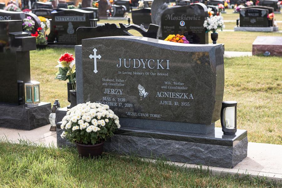 Judycki, Jet Mist custom design memorial installed in Holy Ghost cemetery